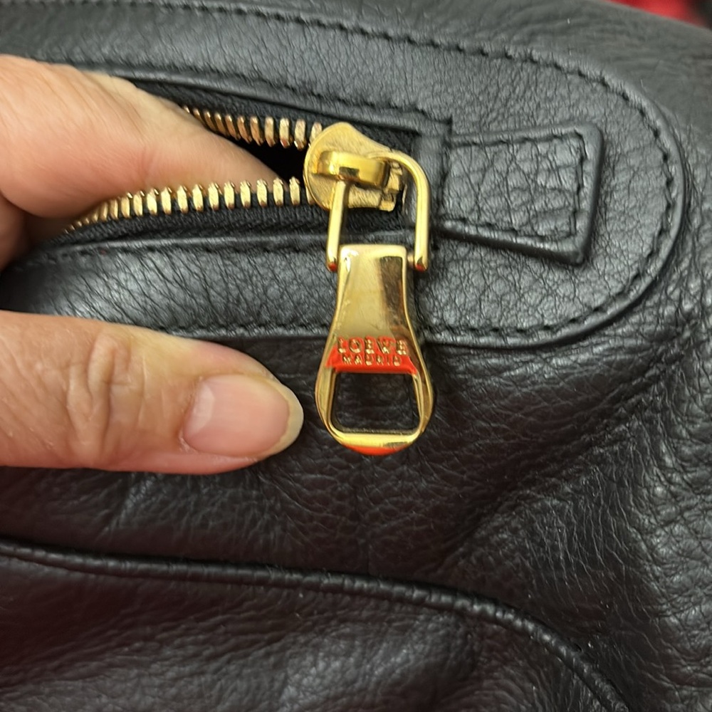 Loewe Black Leather Handbag - Picture 10 of 10